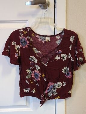 Mudd Burgundy Floral Crisscross Tie-Front Crop Top